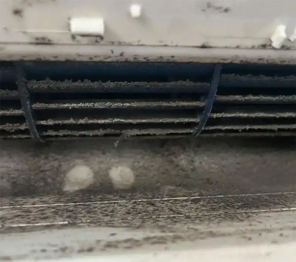 道县空调吹的风有股烧焦味是怎么回事